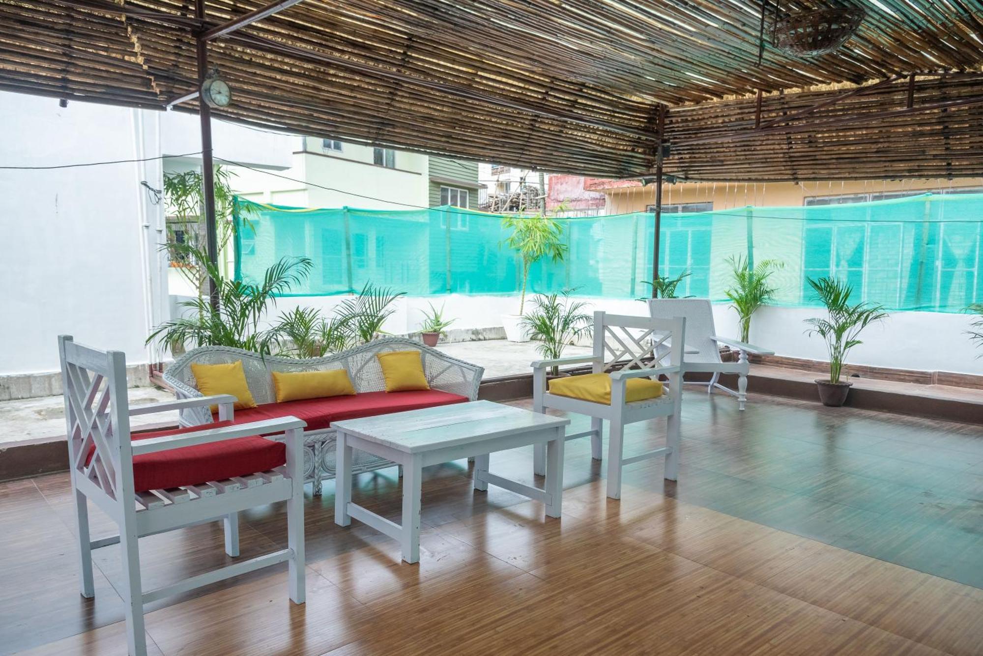The Urban Grandeur 1 Acomodação com café da manhã Guwahati Exterior foto
